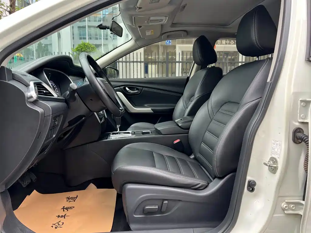 Venucia T90 2018 2018 2.0L CVT Smart Connection Intelligent Edition China V