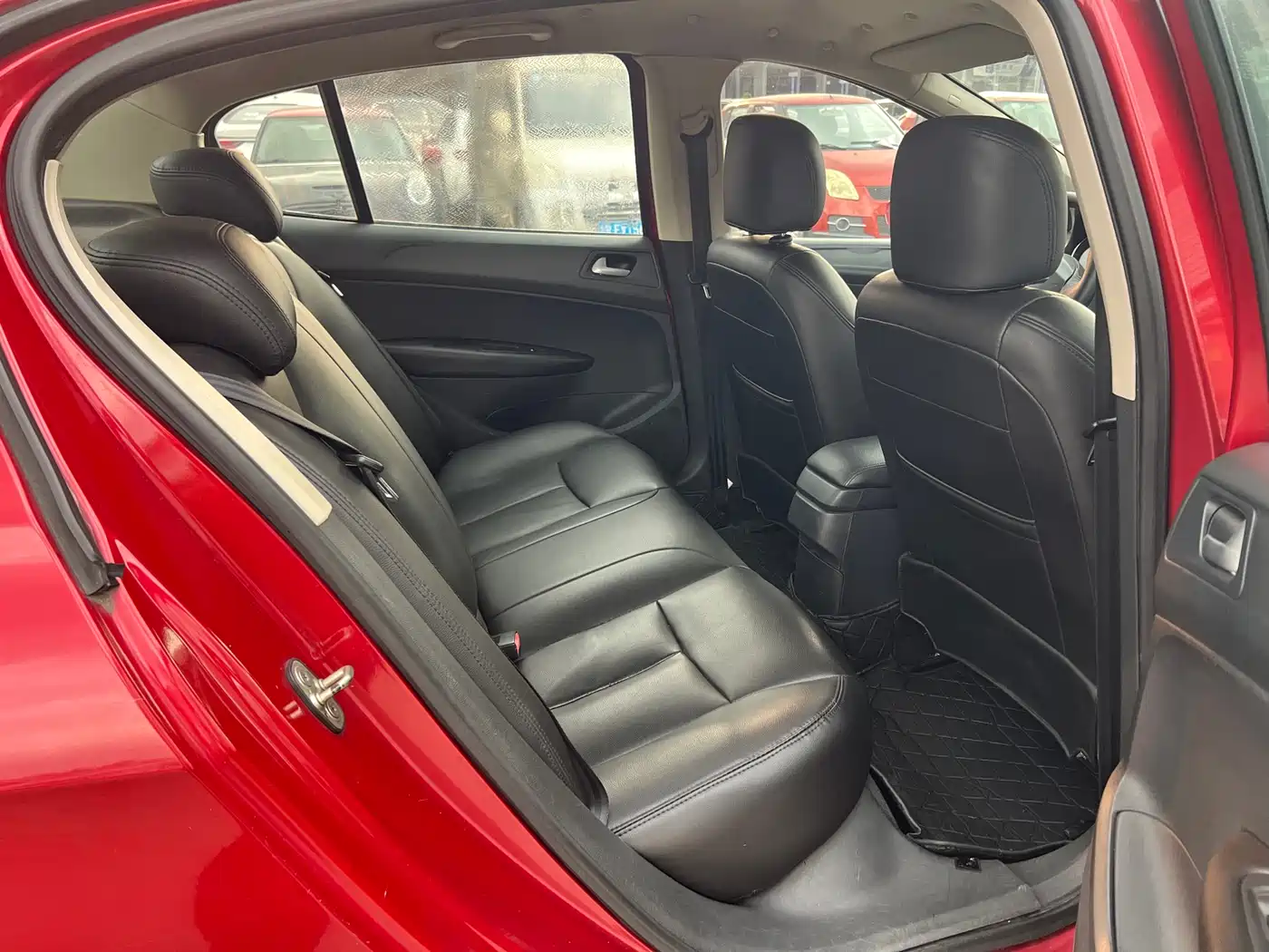 Peugeot 308 2014 Model Joy Edition Classic 1.6L Automatic Superior Style фото 11