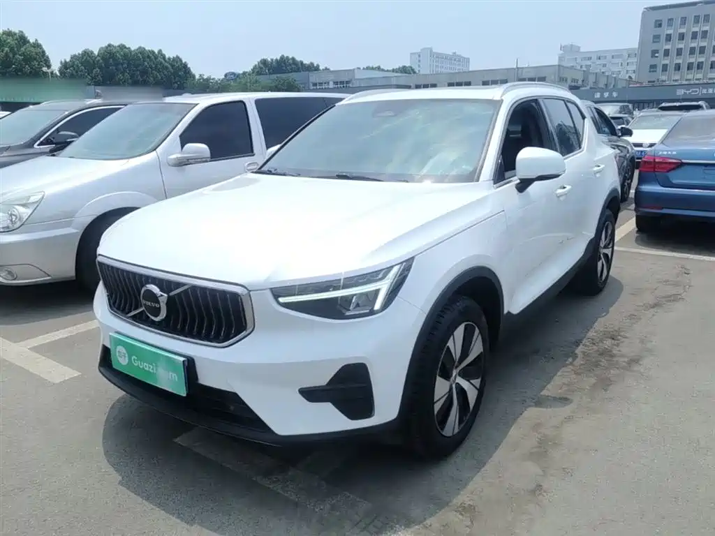 Volvo XC40 2023 B3 Zhiyuan Luxury Edition