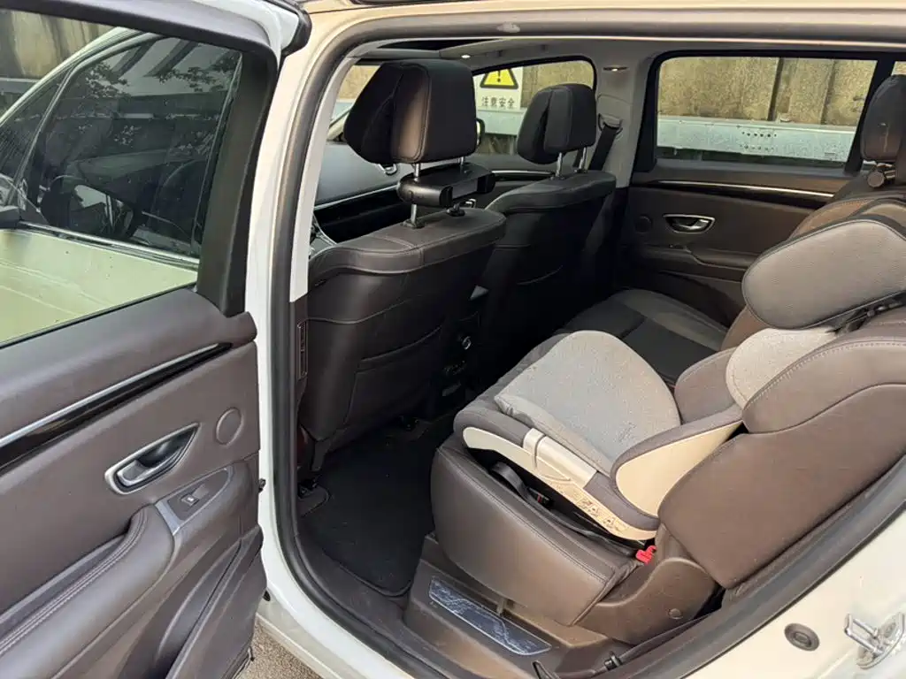 Renault Espace Classic 2019 2018 TCe 300 Adventure