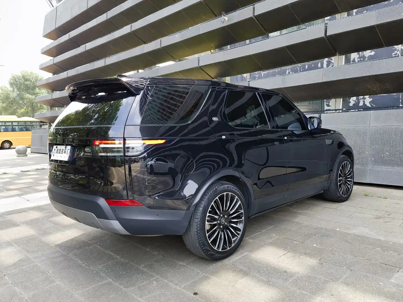 Land Rover Discovery 2018 3.0 SC V6 SE фото 5