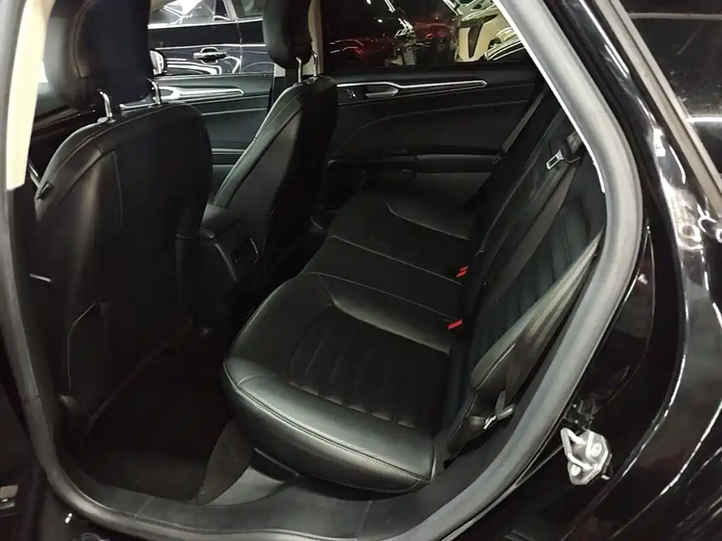 Photo 17 - Ford Mondeo