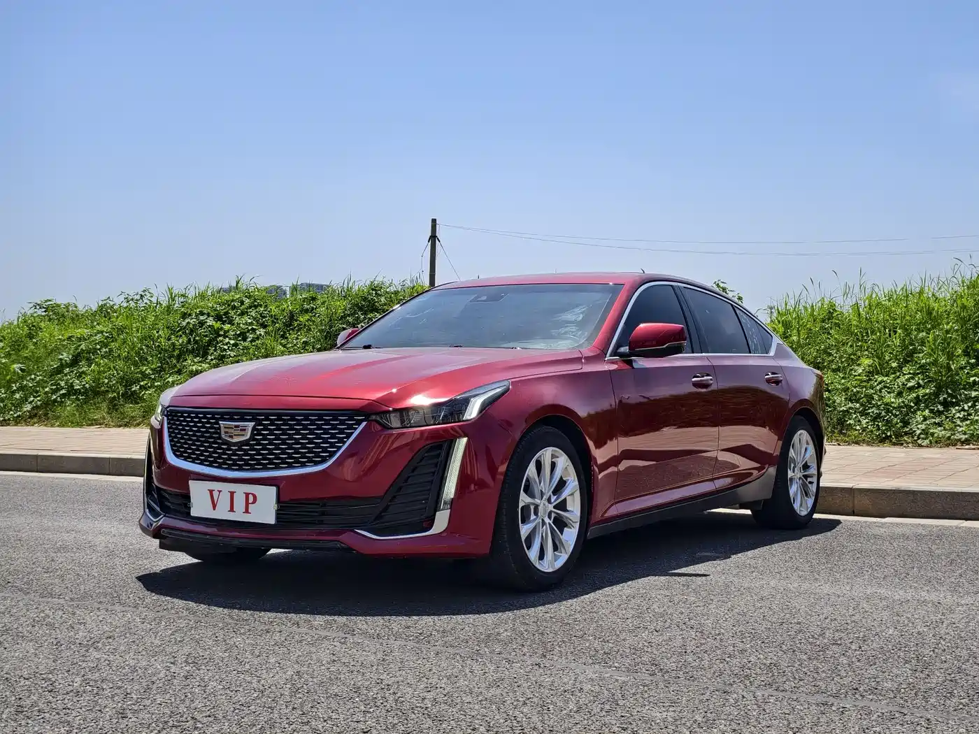 Фото 1 - Cadillac CT5
