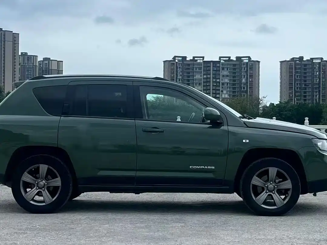 Jeep Compass (Import) 2014 2014 Facelift 2.4L 4WD Comfort Edition