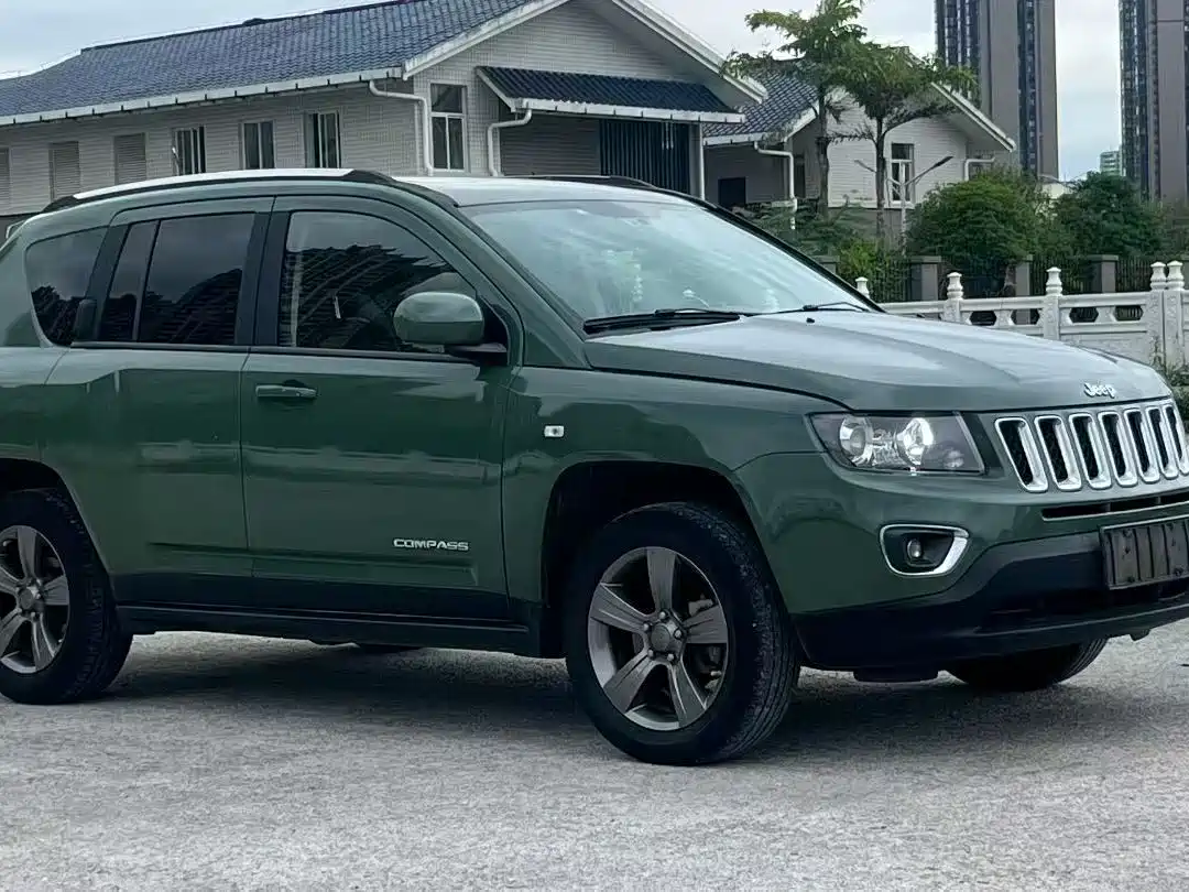 Jeep Compass (Import) 2014 2014 Facelift 2.4L 4WD Comfort Edition