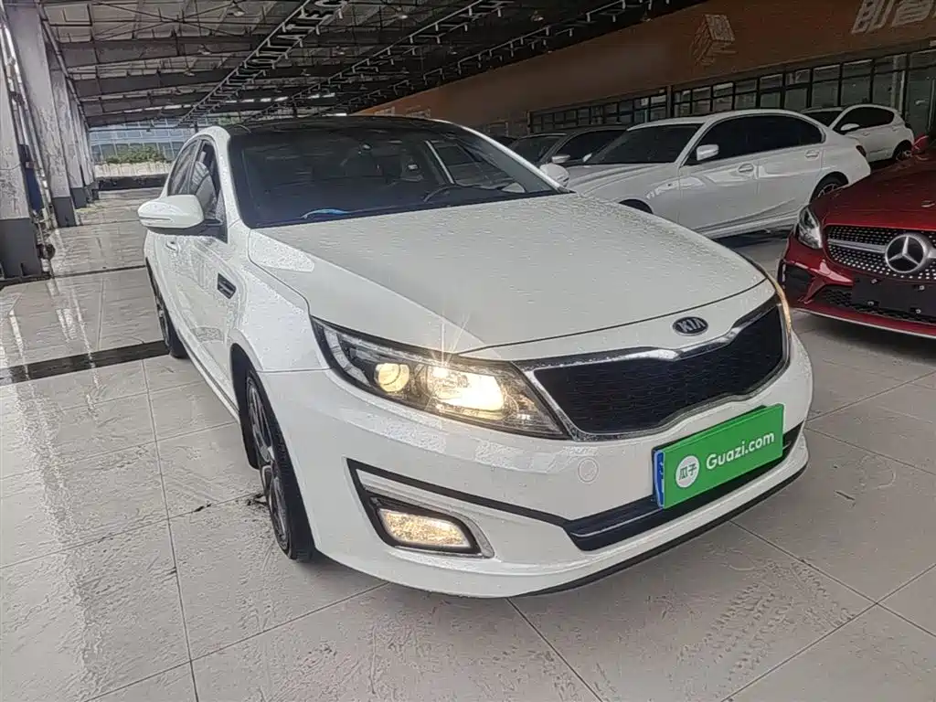 Kia K5 2015 2.0L Automatic LUX фото 4