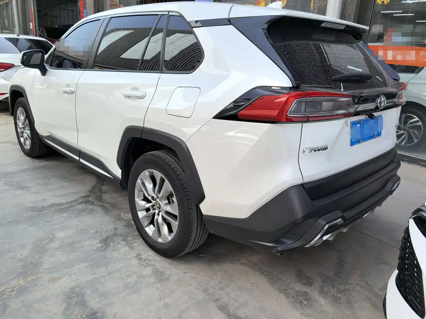 Toyota Wildlander 2020 2.0L CVT AWD Luxury Edition фото 4