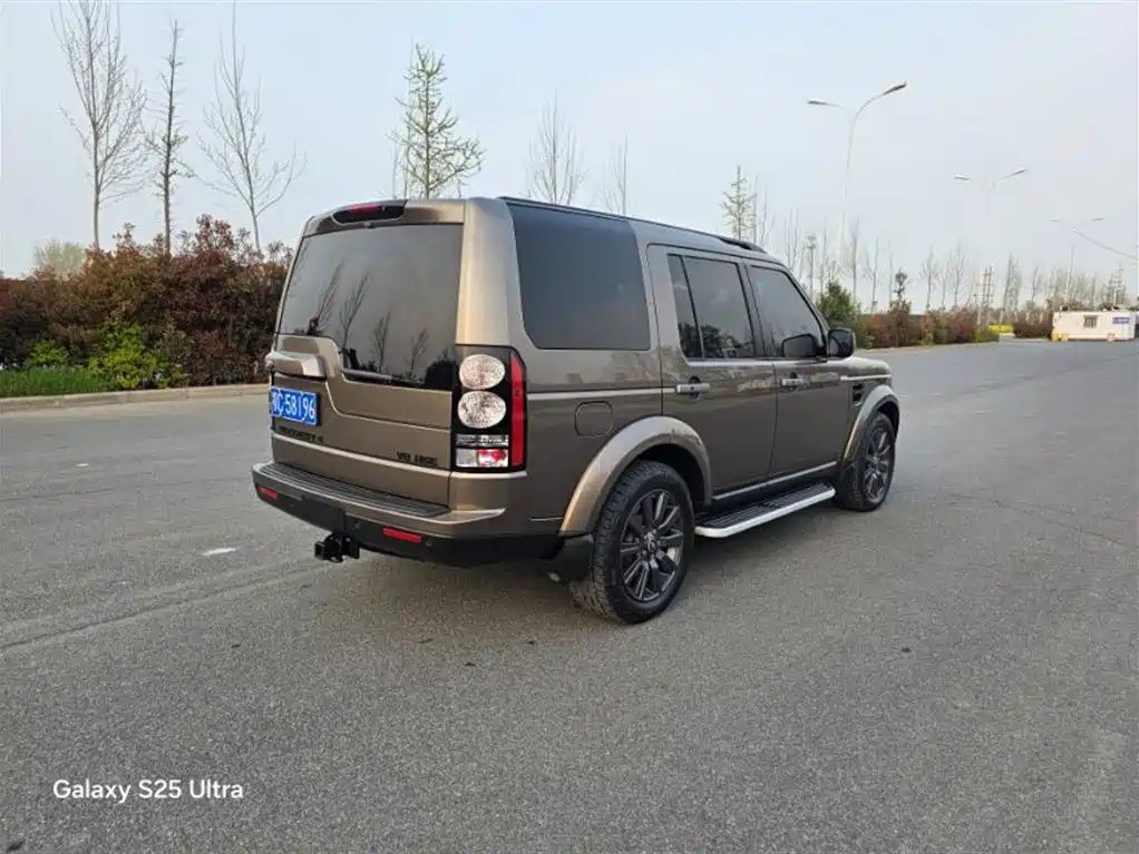 Land Rover Discovery 2012 5.0 V8 HSE фото 7