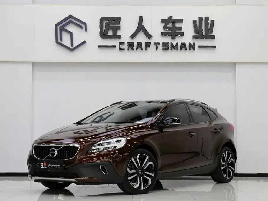 Volvo V40 2018 2017 Cross Country T5 AWD Inscription
