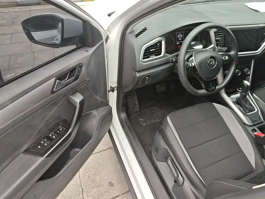 Volkswagen T-ROC 2020 230TSI DSG 2WD Progressive фото 16