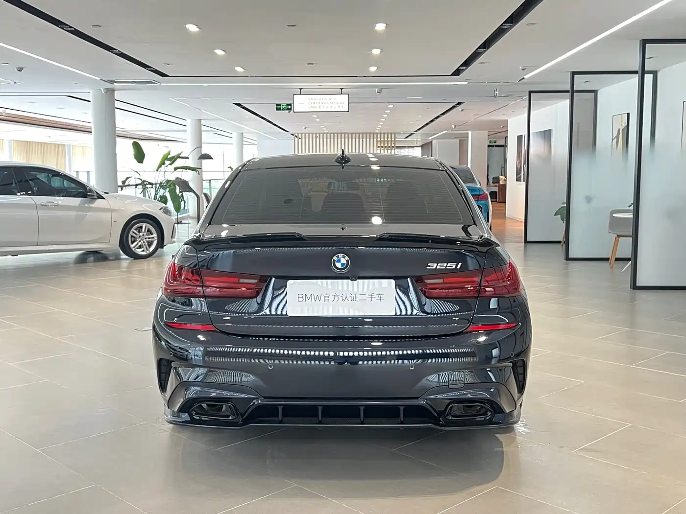 BMW 3 Series 2022 325i M Sport Shadow Edition фото 19