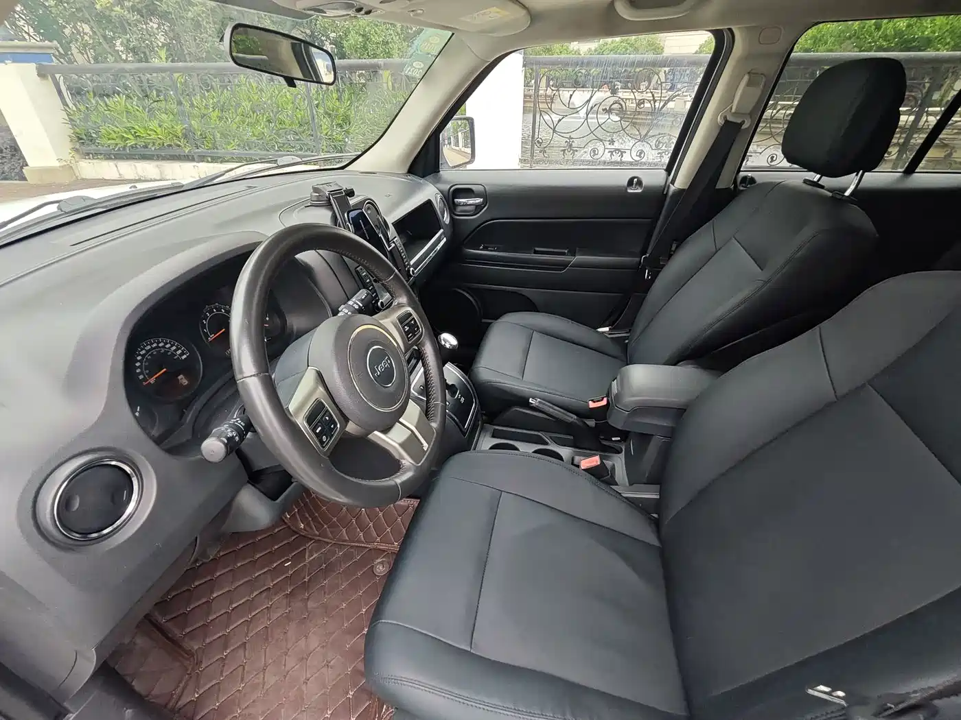 Jeep Patriot 2015 2014 2.0L Sport Enhanced Edition