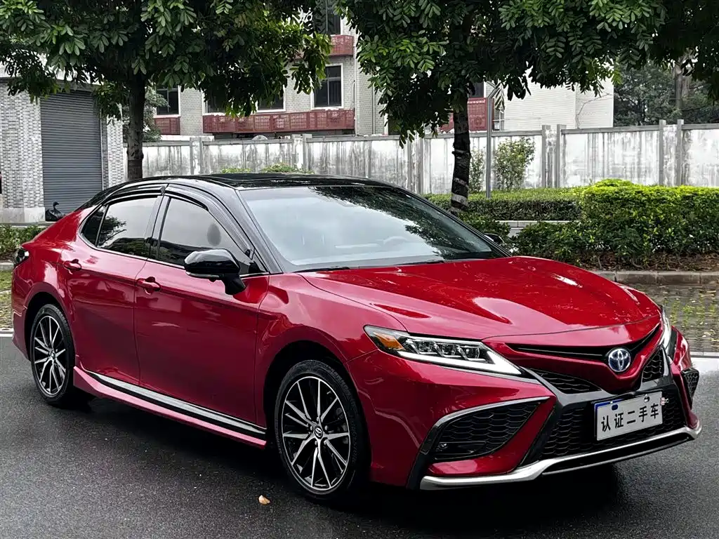 Toyota Camry 2021 Hybrid 2.5HS Fashion Edition фото 4