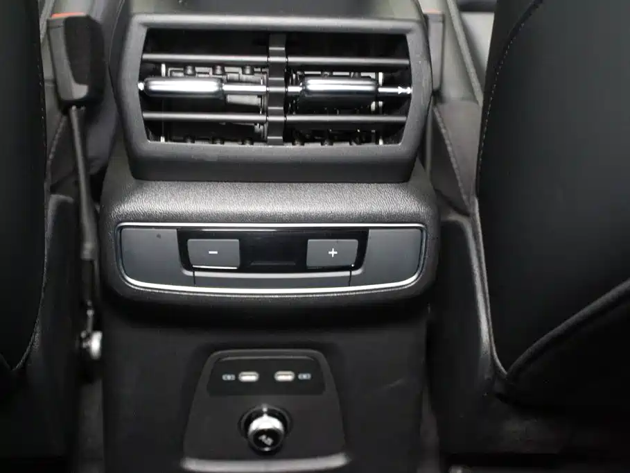 Audi Q4 e-tron 2025 2024 40 e-tron Pioneer Edition