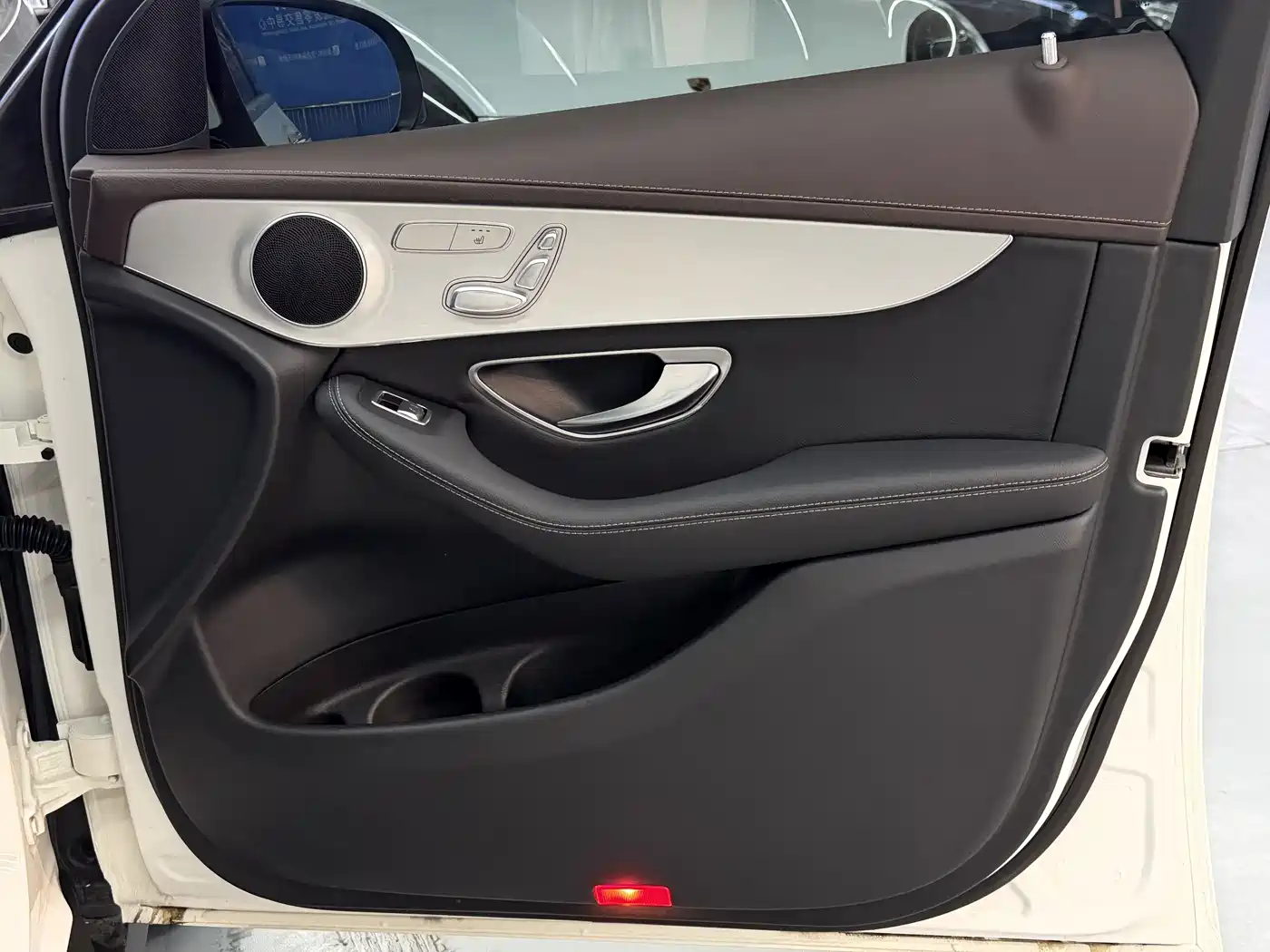 Mercedes-Benz GLC 2022 Facelift GLC 260 L 4MATIC Dynamic фото 10