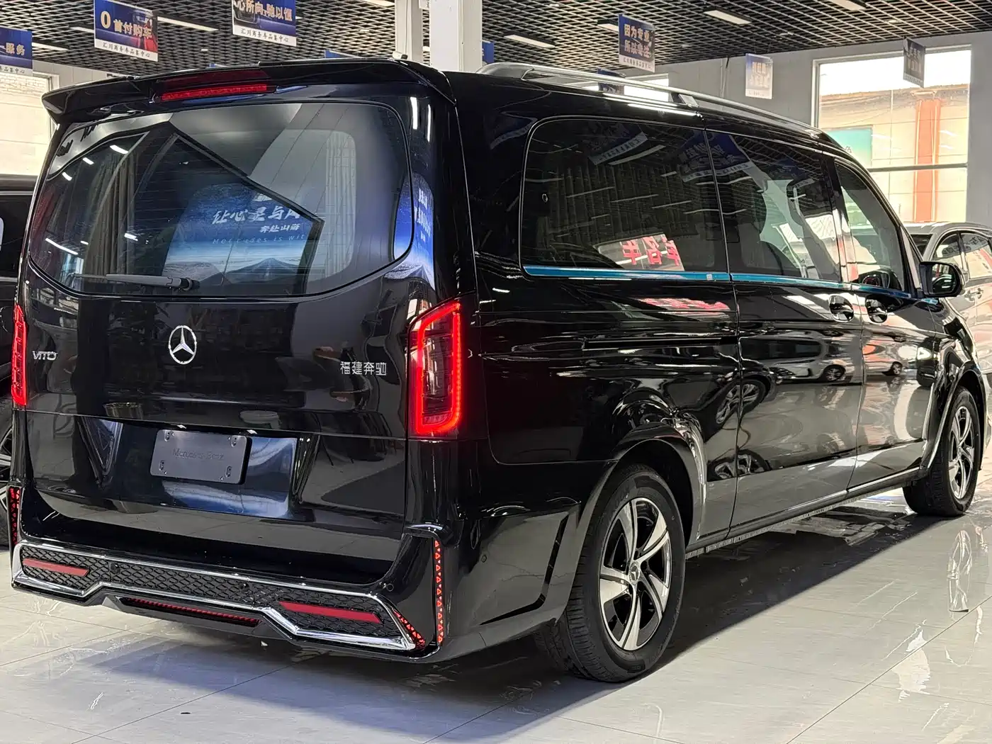 Mercedes-Benz Vito 2024 2.0T Business 7-Seater фото 15