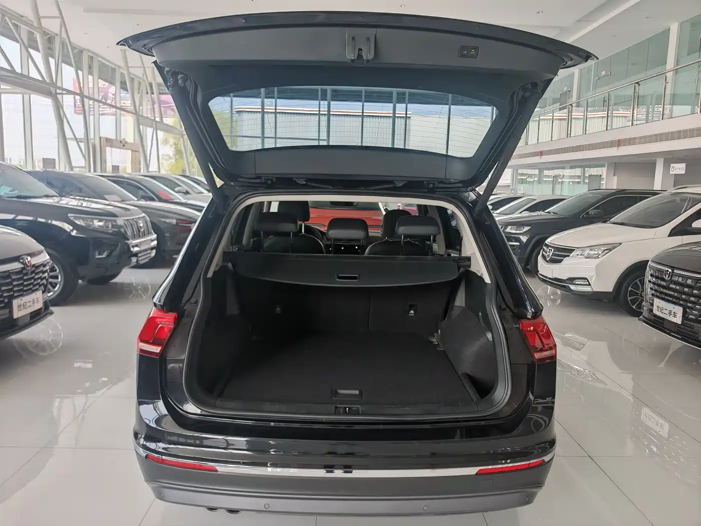 Volkswagen Tiguan L 2019 Facelift 330TSI Auto 2WD Smart Luxury China VI фото 11