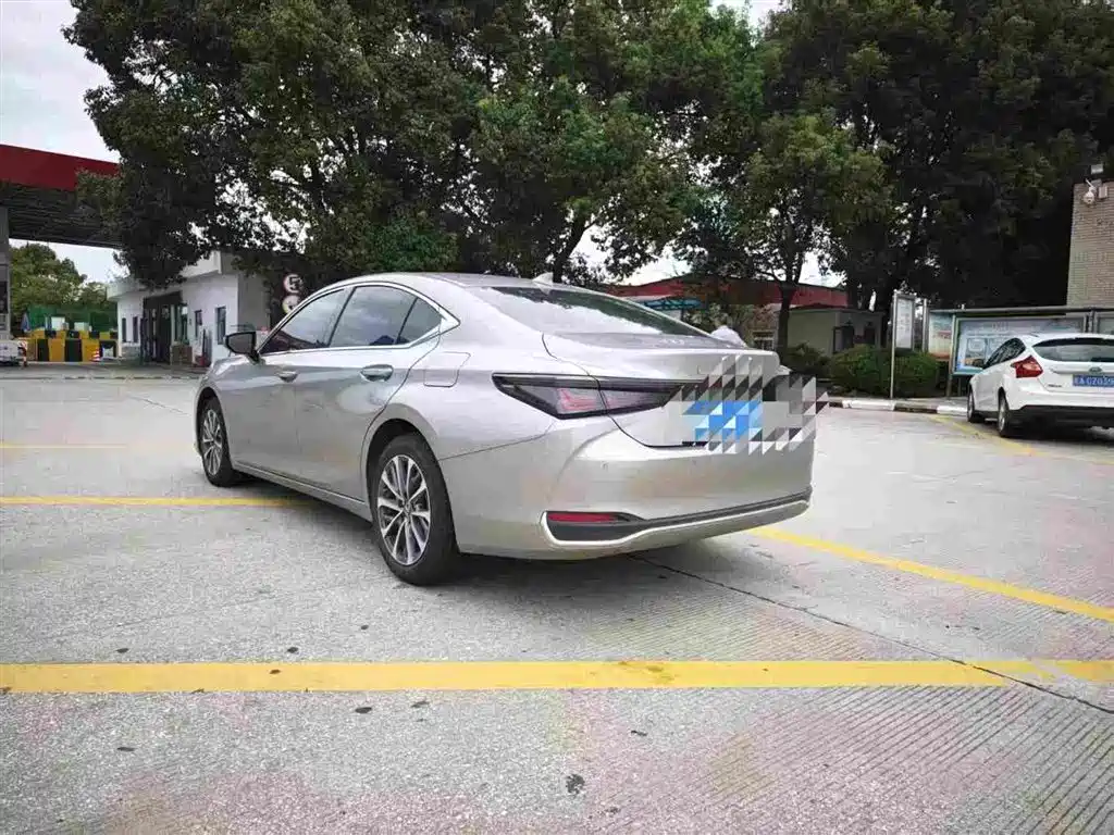 2026 Lexus ES