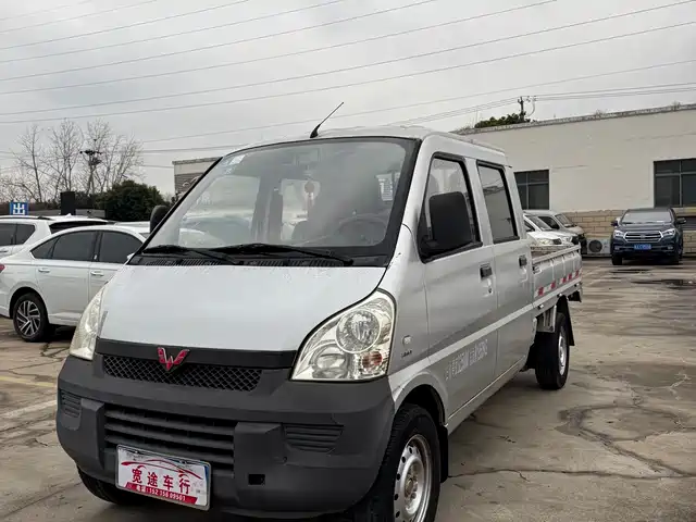 Wuling Motors Wuling Rongguang Mini Truck 2012 1.5L Double Cab Base Model L3C