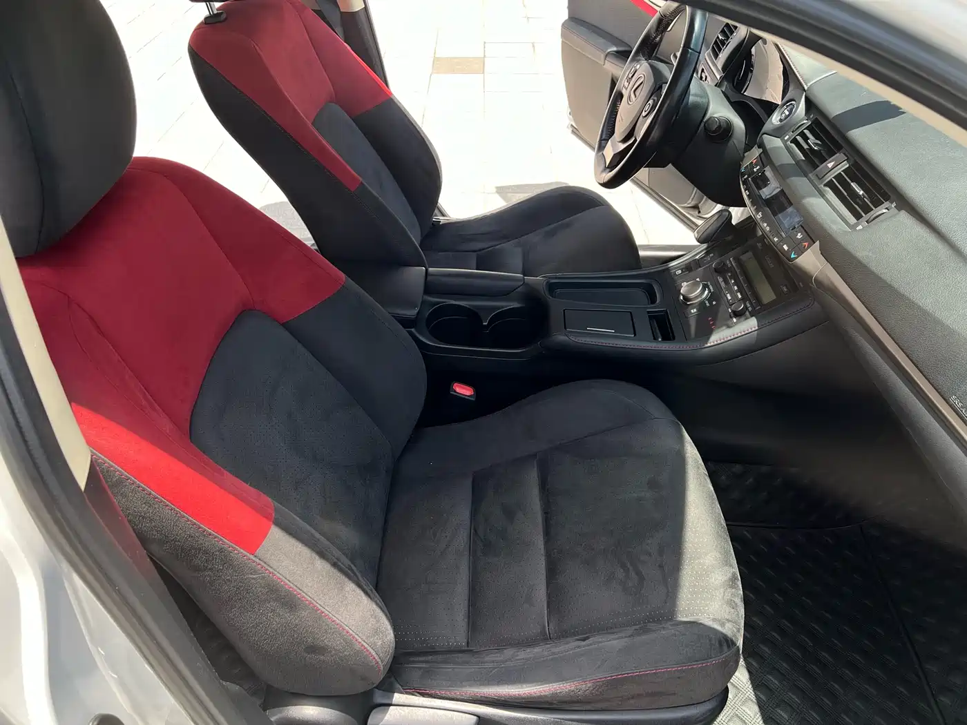 Lexus CT 2019 2017 CT200h Elite Edition Monochrome China V