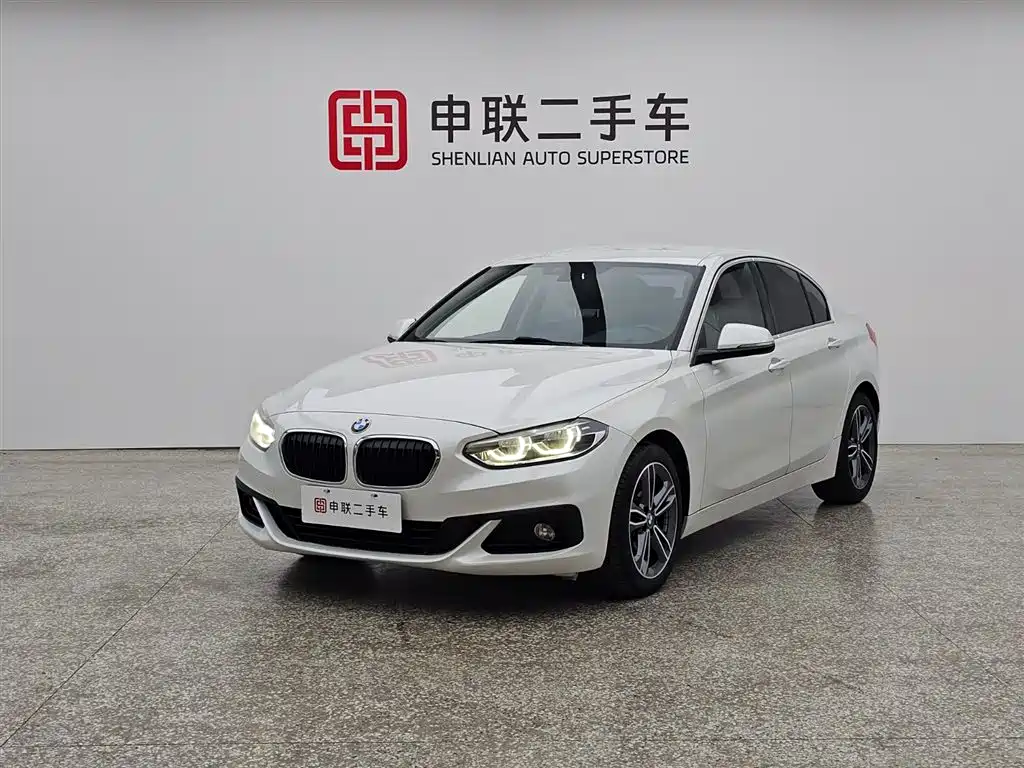 BMW 1 Series 2019 118i Fashion Edition фото 4