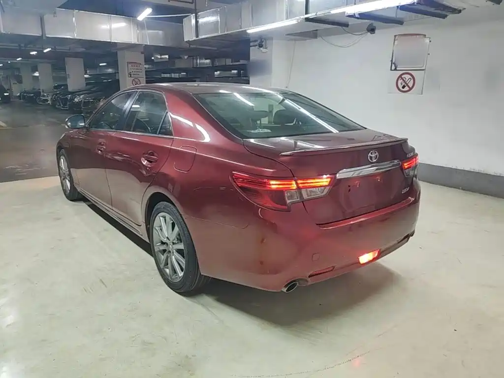 Toyota Reiz 2016 2013 2.5V Premium Edition