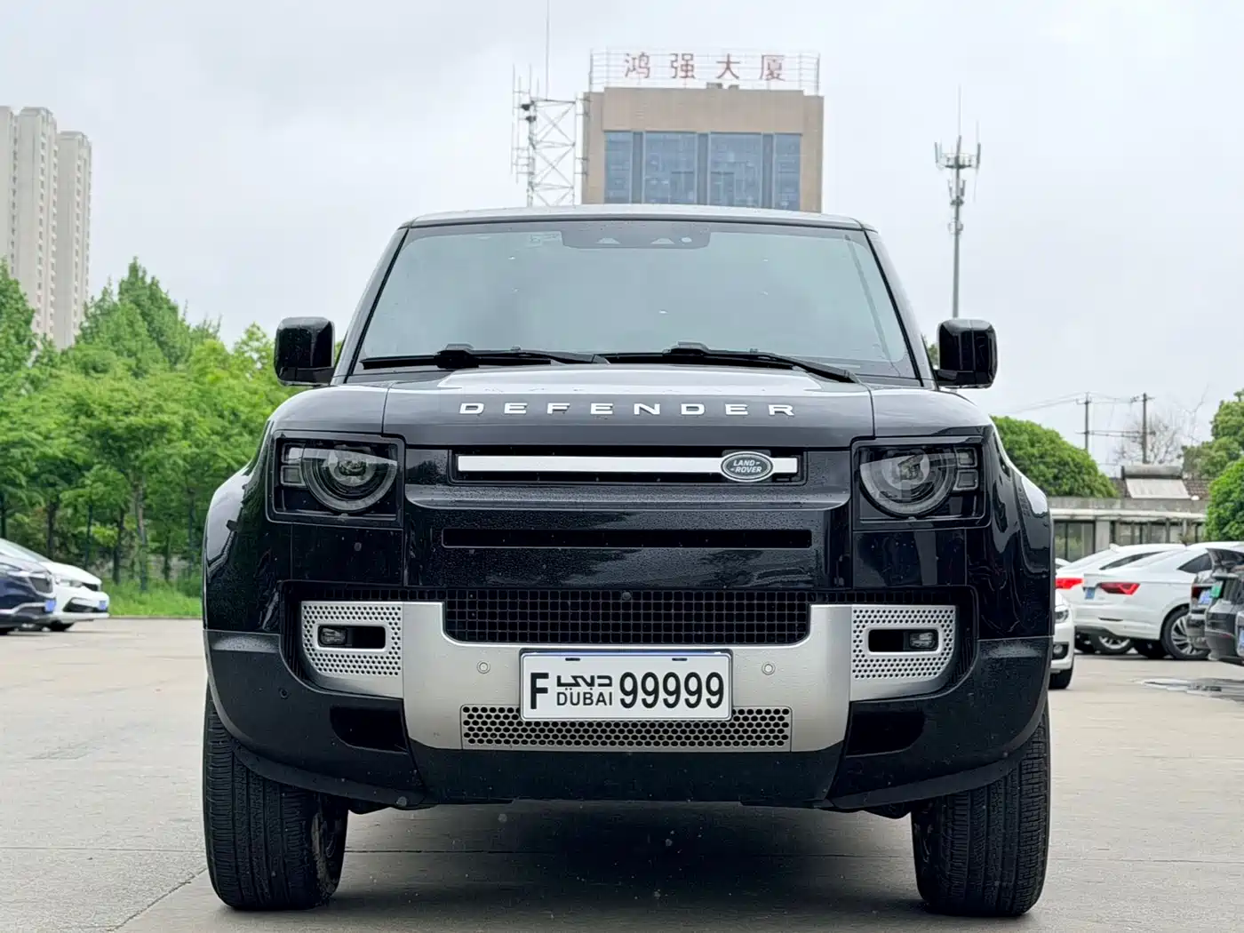 Land Rover Defender 2023 Model Year 130 3.0T P400 HSE фото 2
