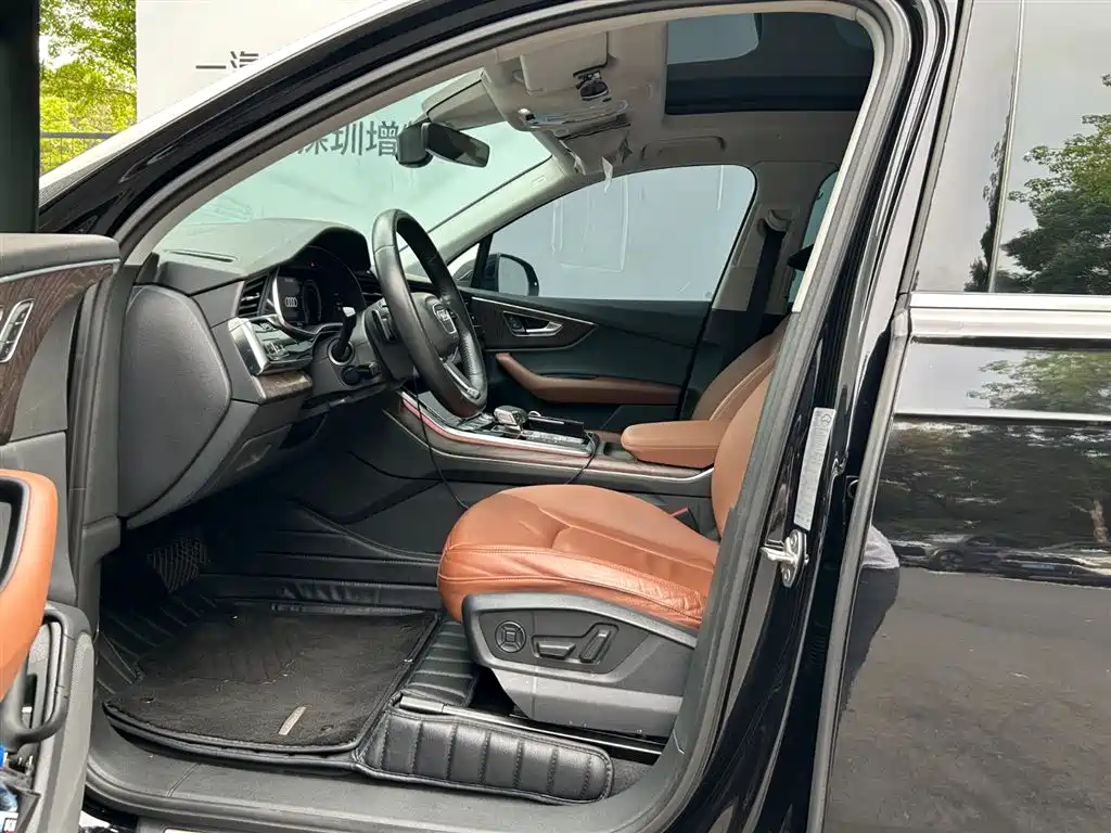 Audi Q7 2020 55 TFSI quattro S line Sport фото 14