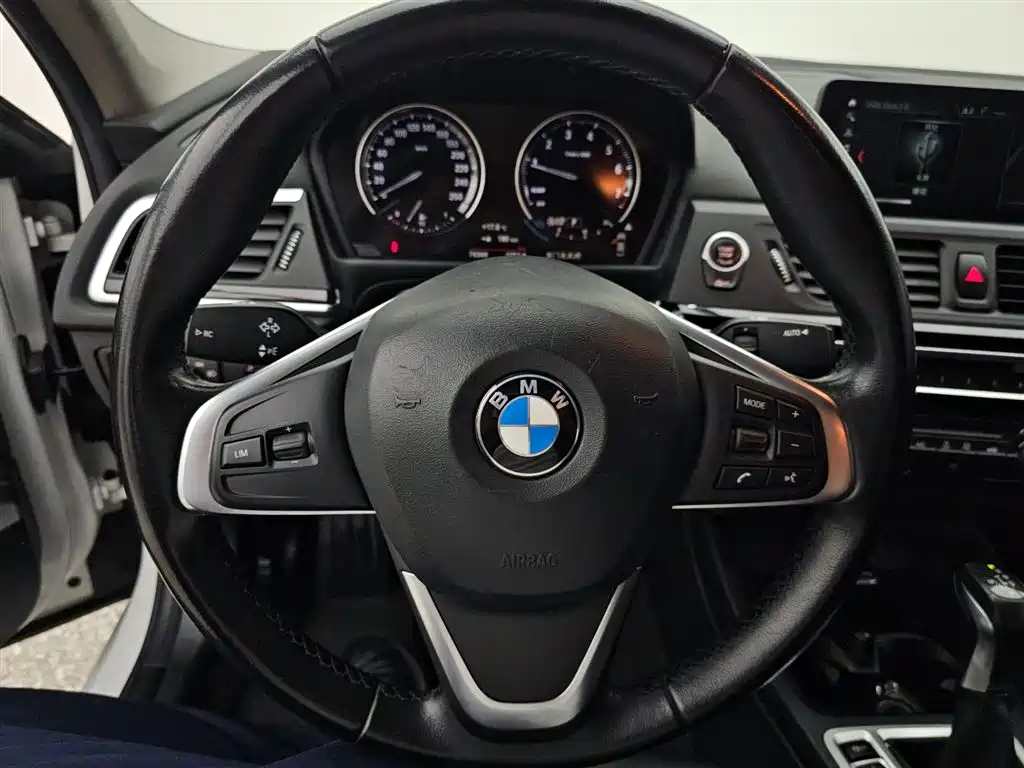 BMW 1 Series 2019 118i Fashion Edition фото 9