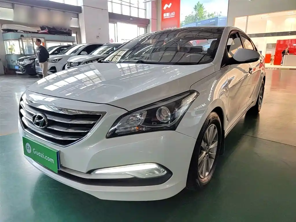 Hyundai Mistra 2014 1.8L Auto Smart GLS фото 2