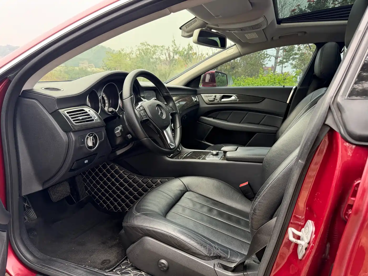Mercedes-Benz CLS 2012 CLS 300 CGI фото 4