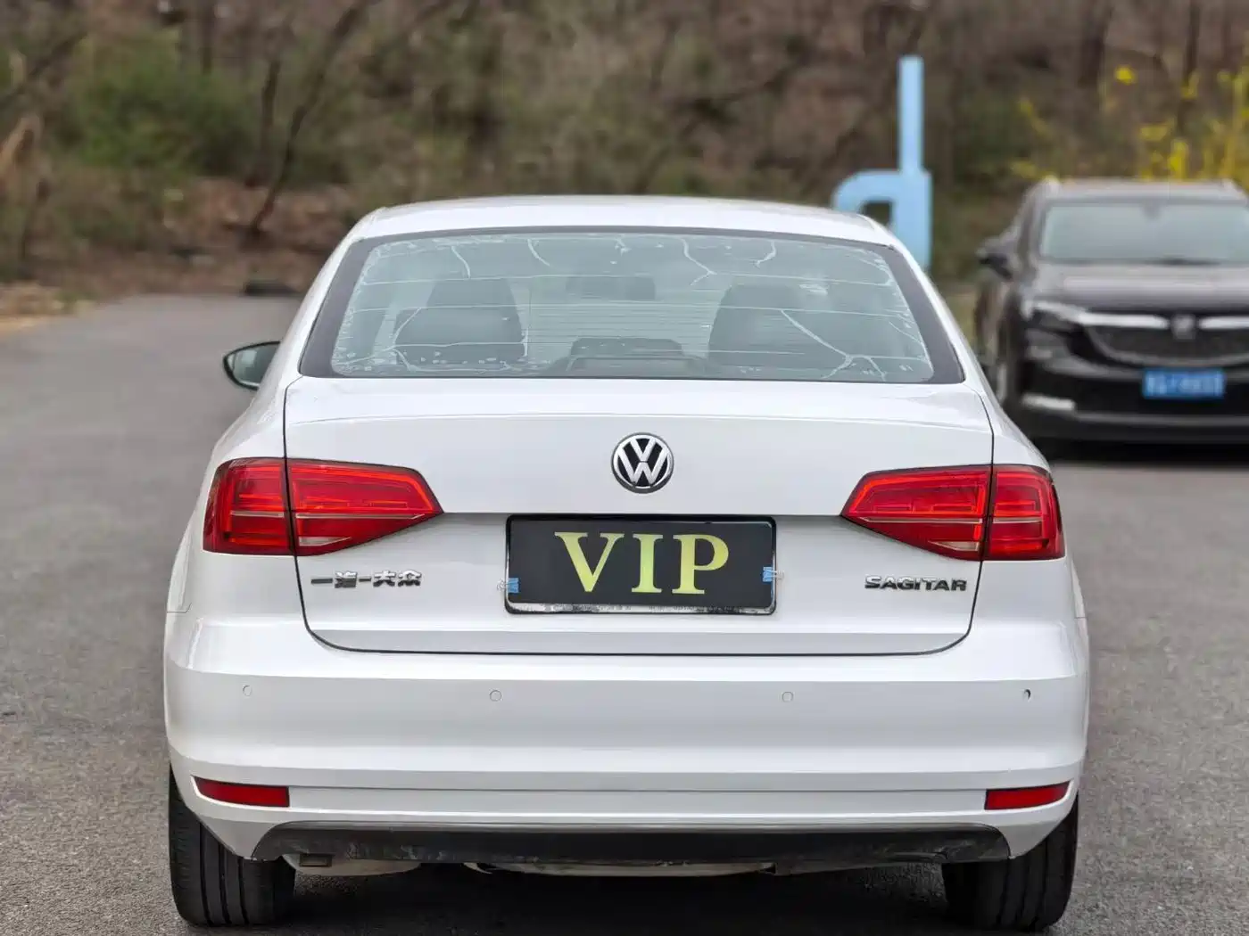 Volkswagen Sagitar 2015 1.6L Automatic Comfort фото 5