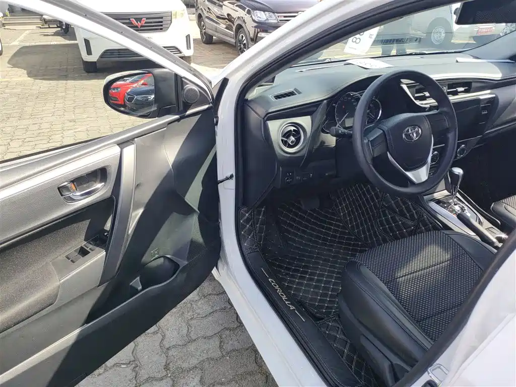 Toyota Corolla 2018 1.2T S-CVT GL Smart Edition фото 12