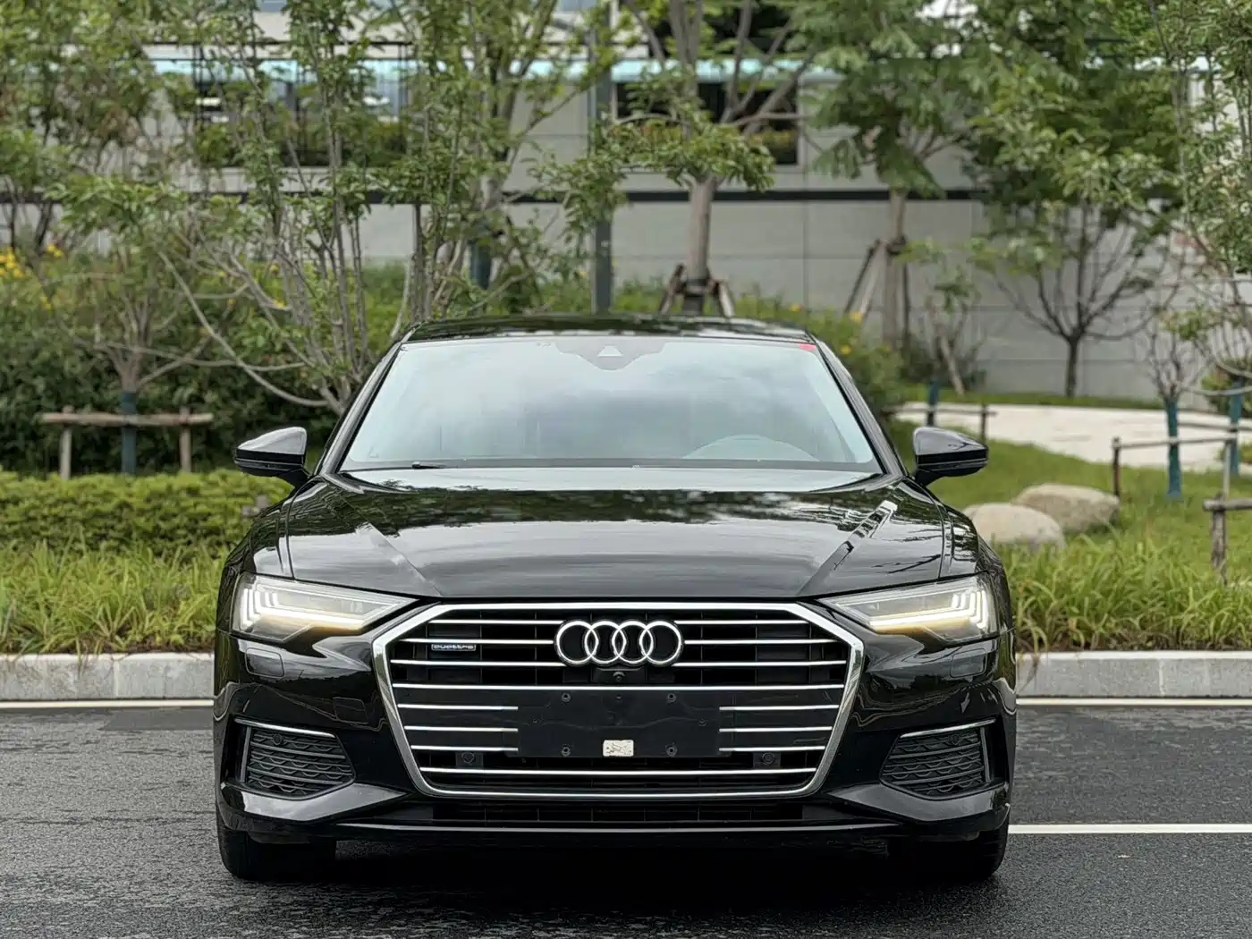 Фото 2 - Audi A6L