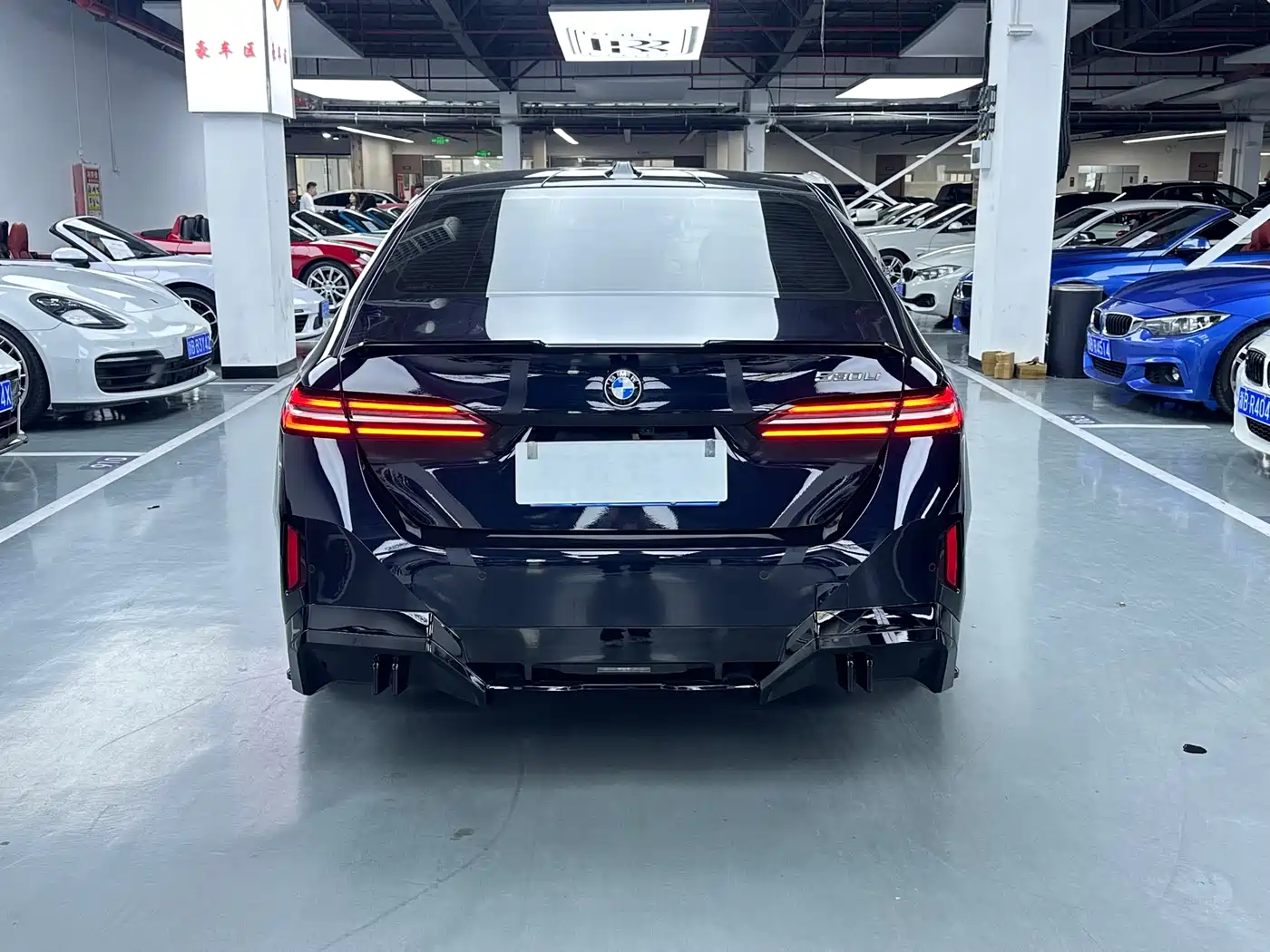 BMW 5 Series 2024 530Li Premium M Sport Package фото 3