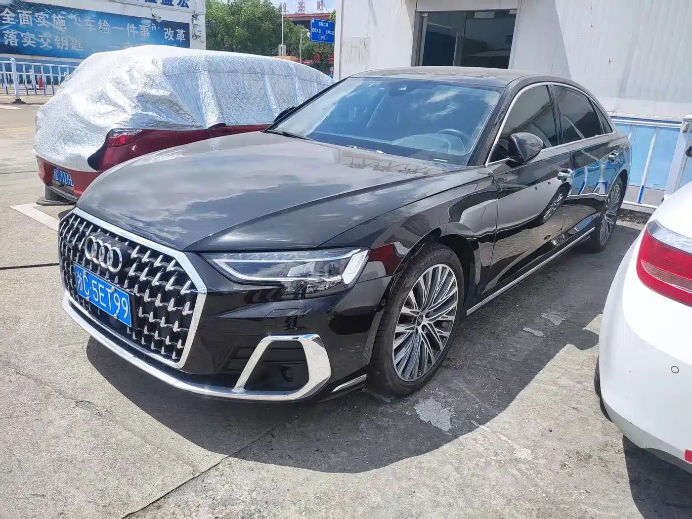 Audi A8 2024 Model A8L 50 TFSI quattro Premium Selection