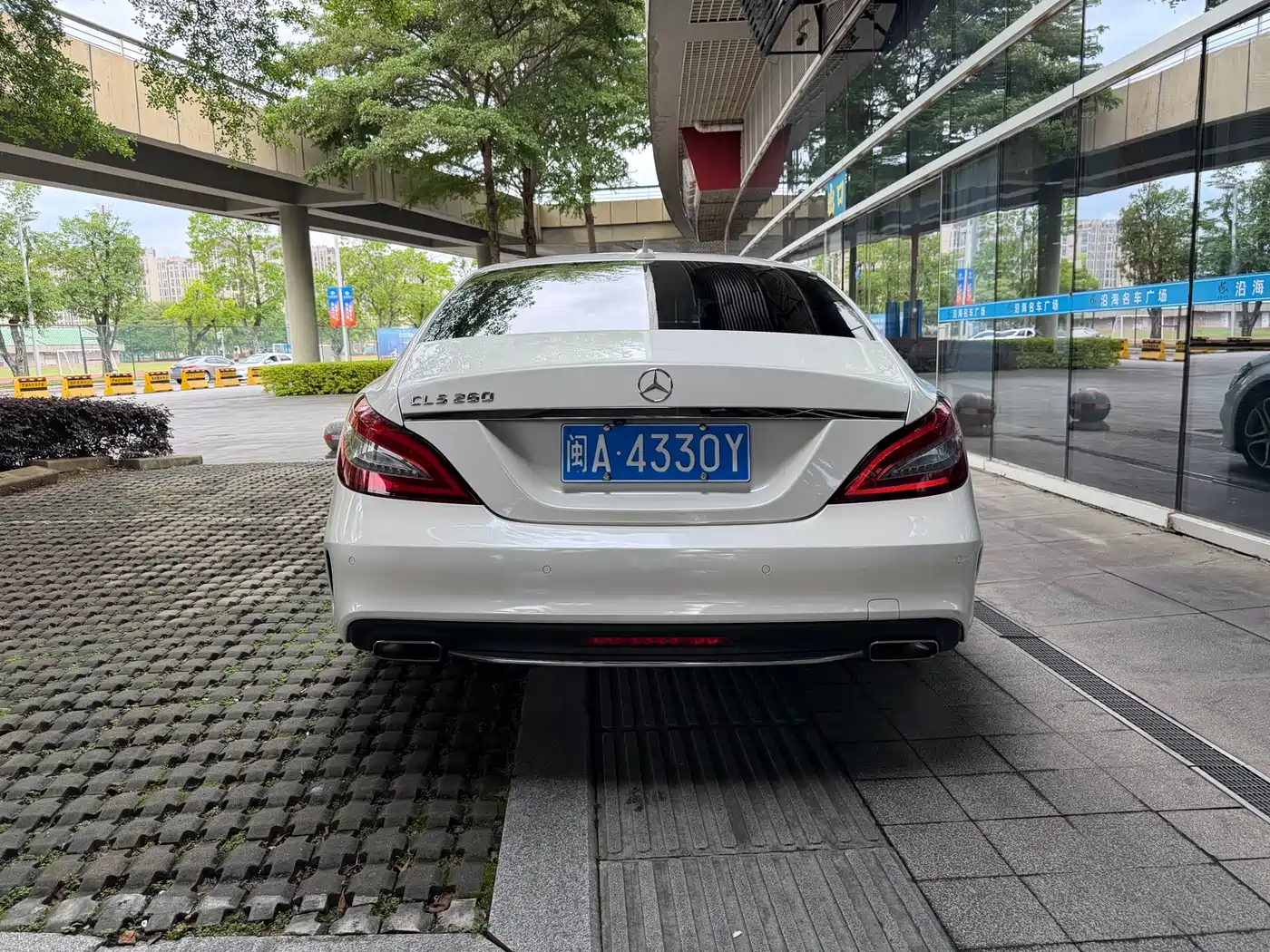 Mercedes-Benz CLS 2016 CLS 260 Edition фото 3
