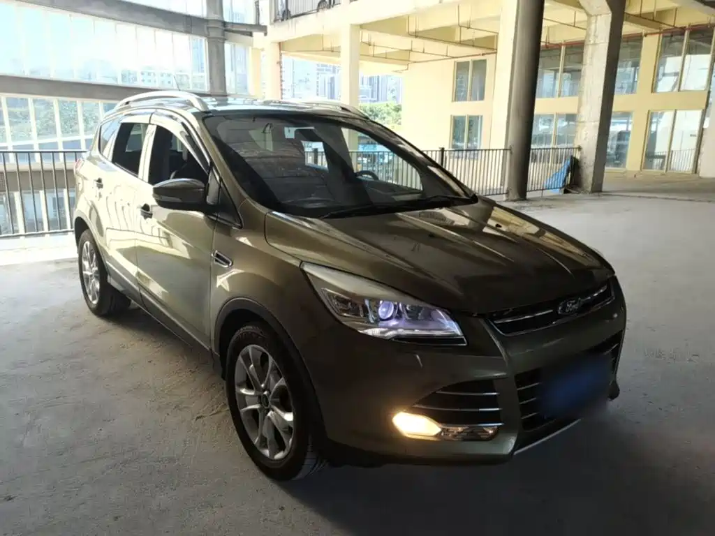 Фото 4 - Ford Kuga