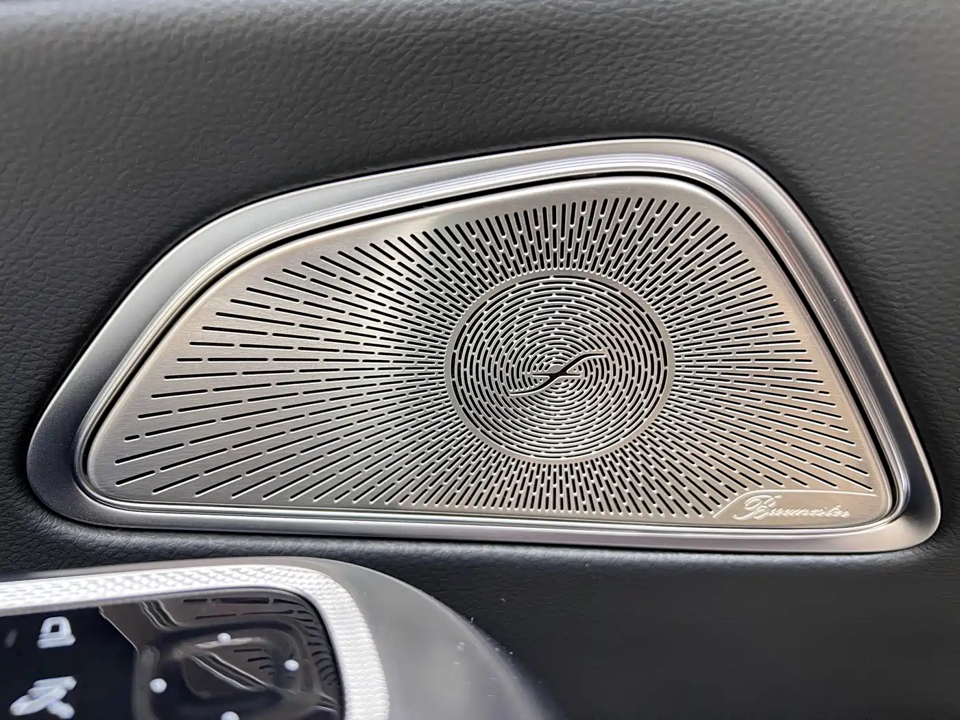 Mercedes-Benz E-Class 2024 Model E 300 L Luxury фото 12