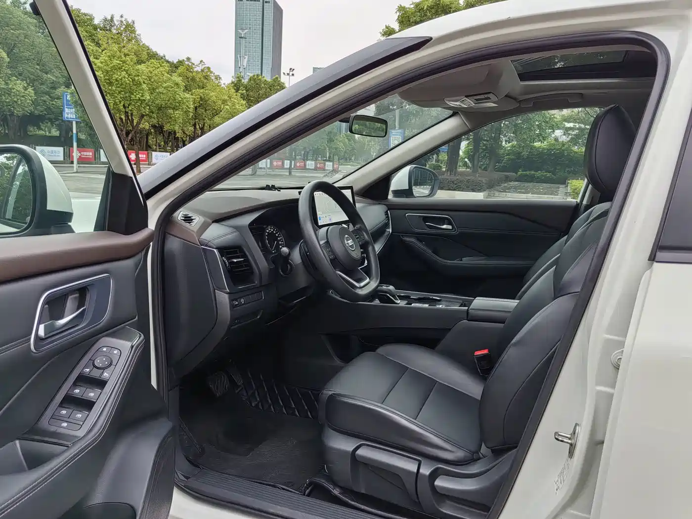 Photo 13 - Nissan X-Trail