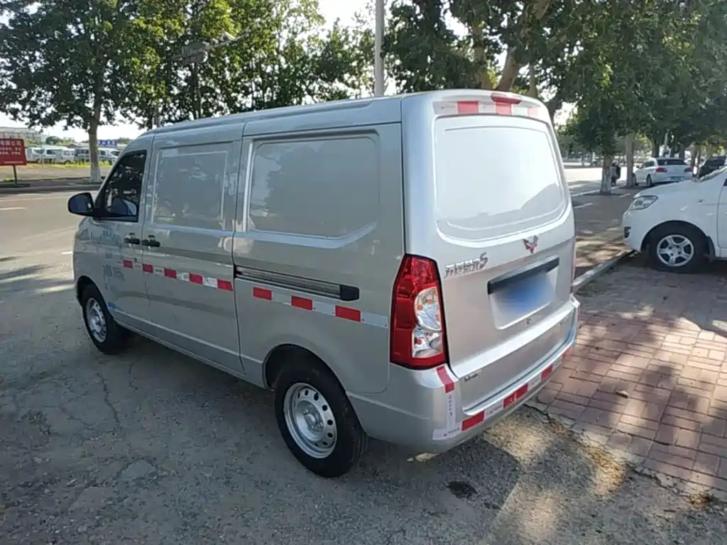 Wuling Motors Wuling Rongguang S 2023 2023 1.5L Basic Sealed Window Van 2-seater