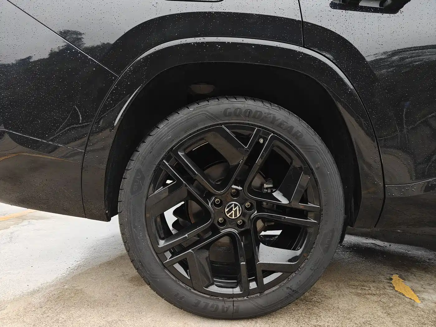 Volkswagen Teramont 2025 Teramont Pro 450TSI AWD Explorer Edition фото 19
