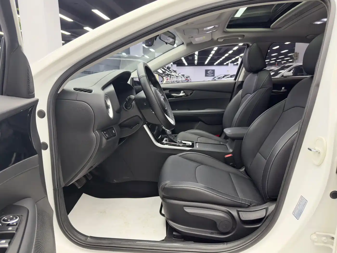 Kia K3 2021 Facelift 1.5L CVT Fashion Edition фото 7