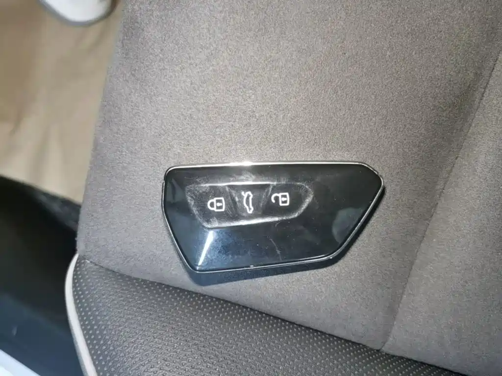 Volkswagen Golf 2024 2023 Facelift 280TSI DSG R-Line Lite