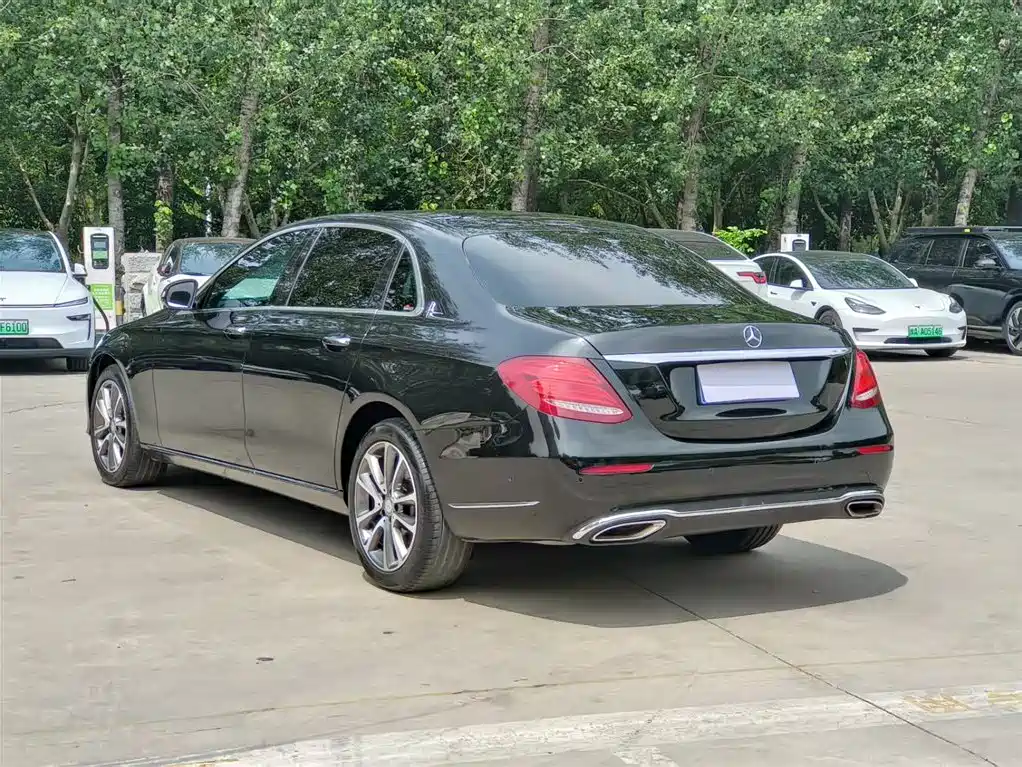 Mercedes-Benz E-Class 2016 E 200 L Sport Type фото 9