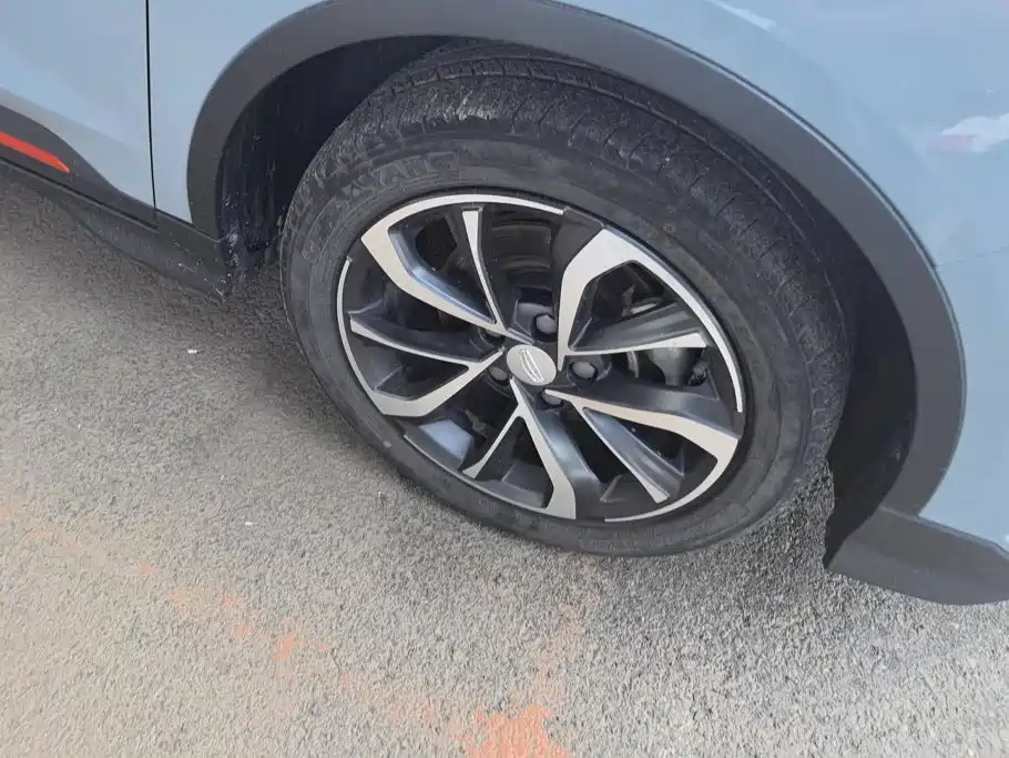 Geely Emgrand S 2022 2022 1.4T CVT Crossover Player
