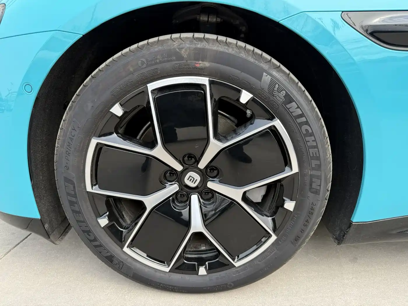 XIAOMI CAR XIAOMI SU7