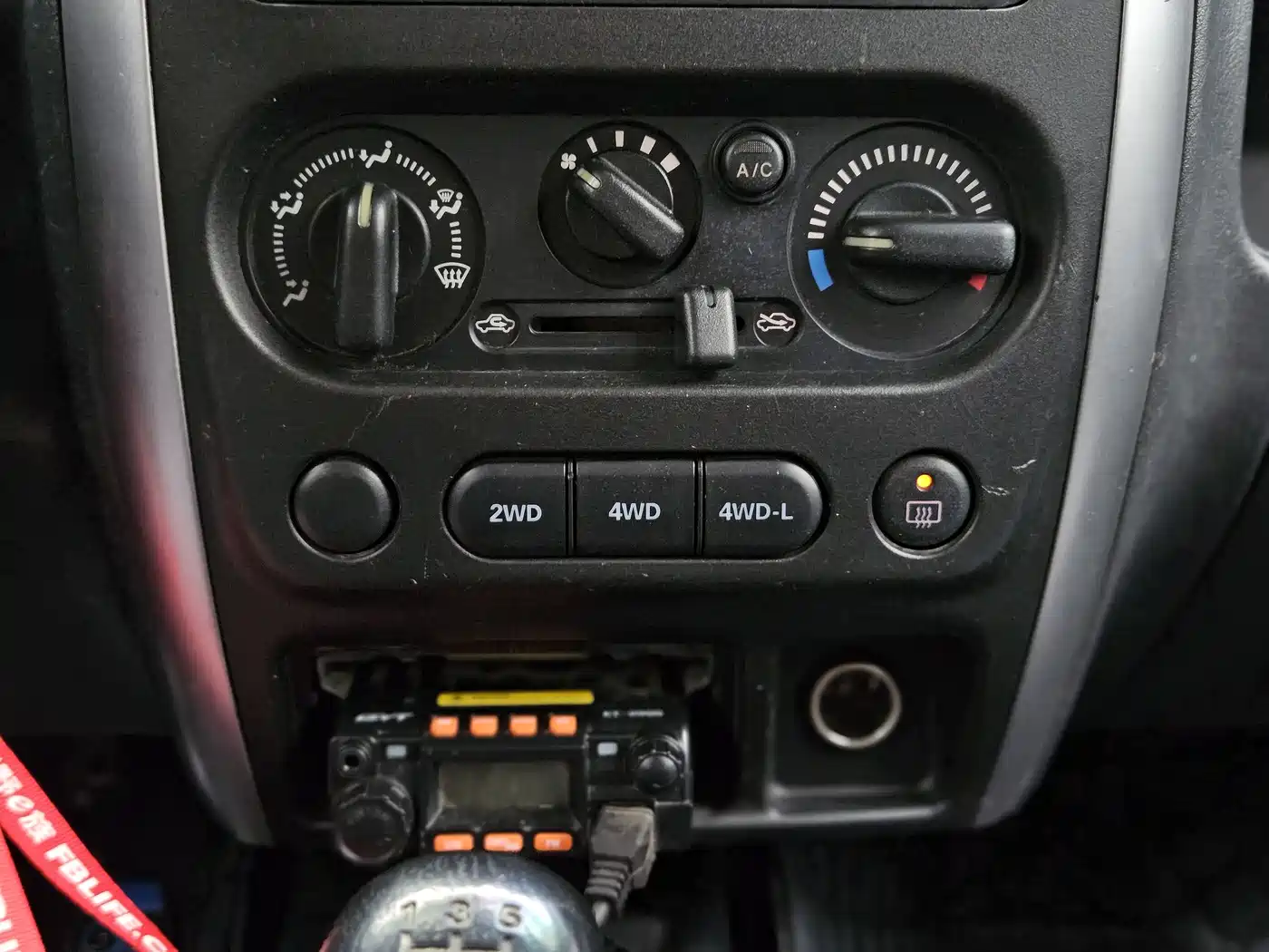 Suzuki Jimny (Import) 2009 1.3 MT Fashion фото 14