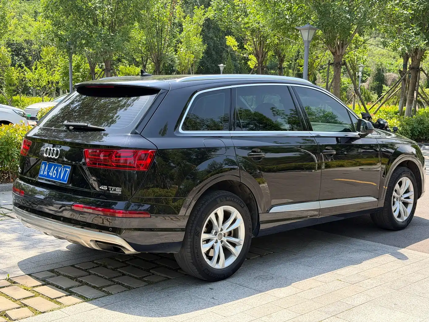AUDI Q7