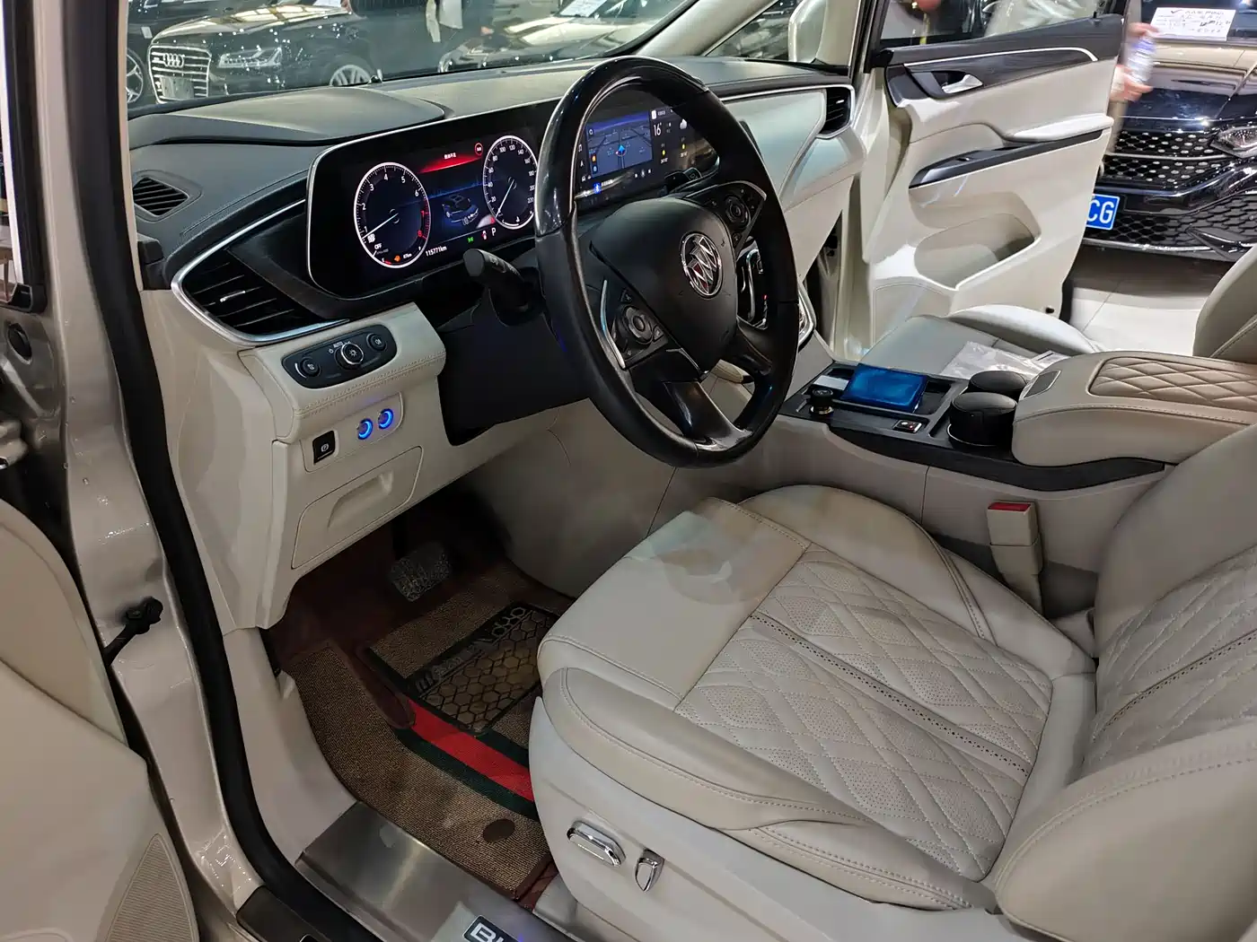 Buick GL8 2021 ES Landlord 653T Comfort фото 4